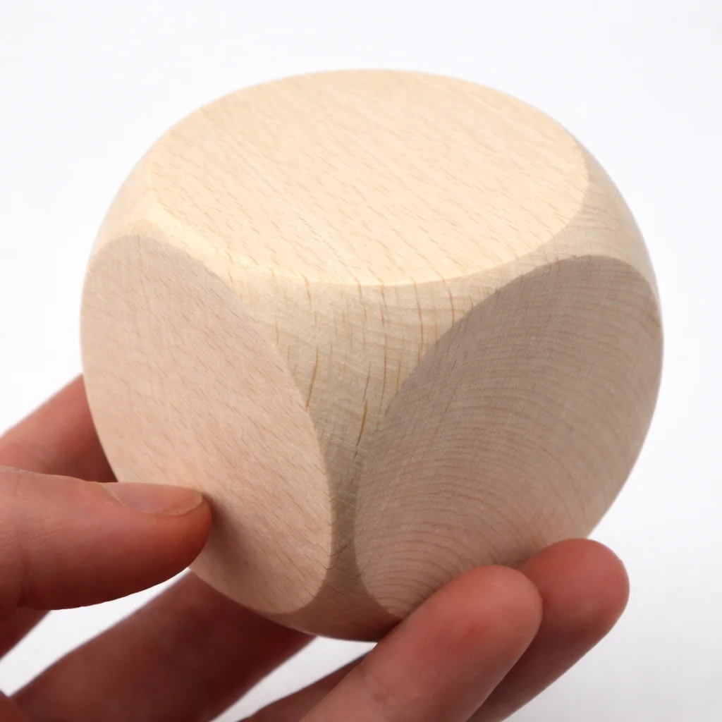 Dé en bois personnalisé - 6cm